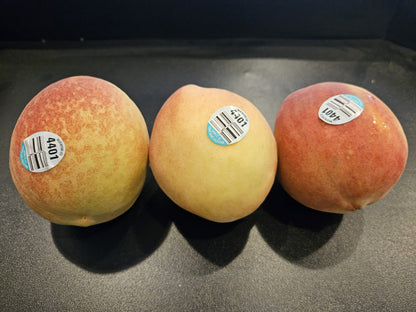 USA Lady Empress White Peach (3 PIECES PER BOX) FRESH NATURAL FRUIT